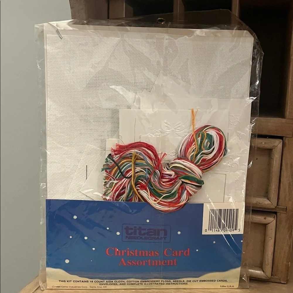 Two Titan Needlecraft Sets Makes 10 Cross Stitch Christmas Holiday Cards NWT